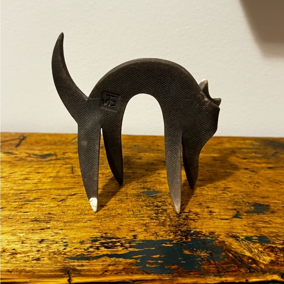 Raku Pottery Cat Sculpture in Teal and Cream - Picture 4 of 7